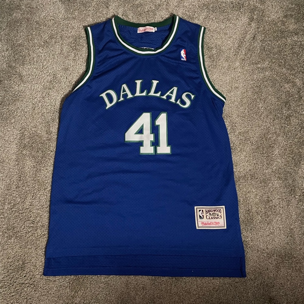 Throwback Mitchell&Ness dirk nowitzki Dallas mavericks Authentic jersey